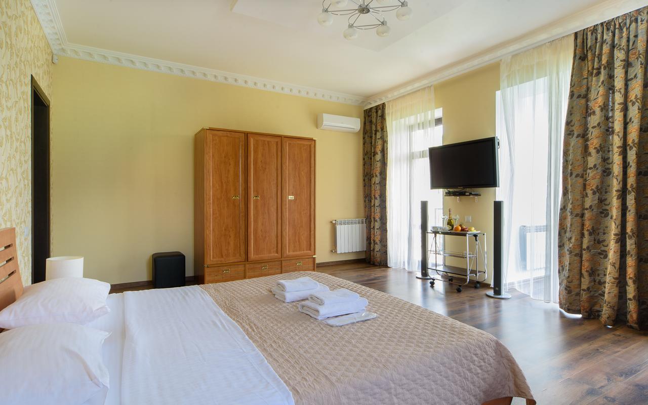Hotel Fusion Odessa Exterior foto